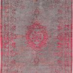 Louis De Poortere tapis, Fading World Pink Flash 8261, Medallion design